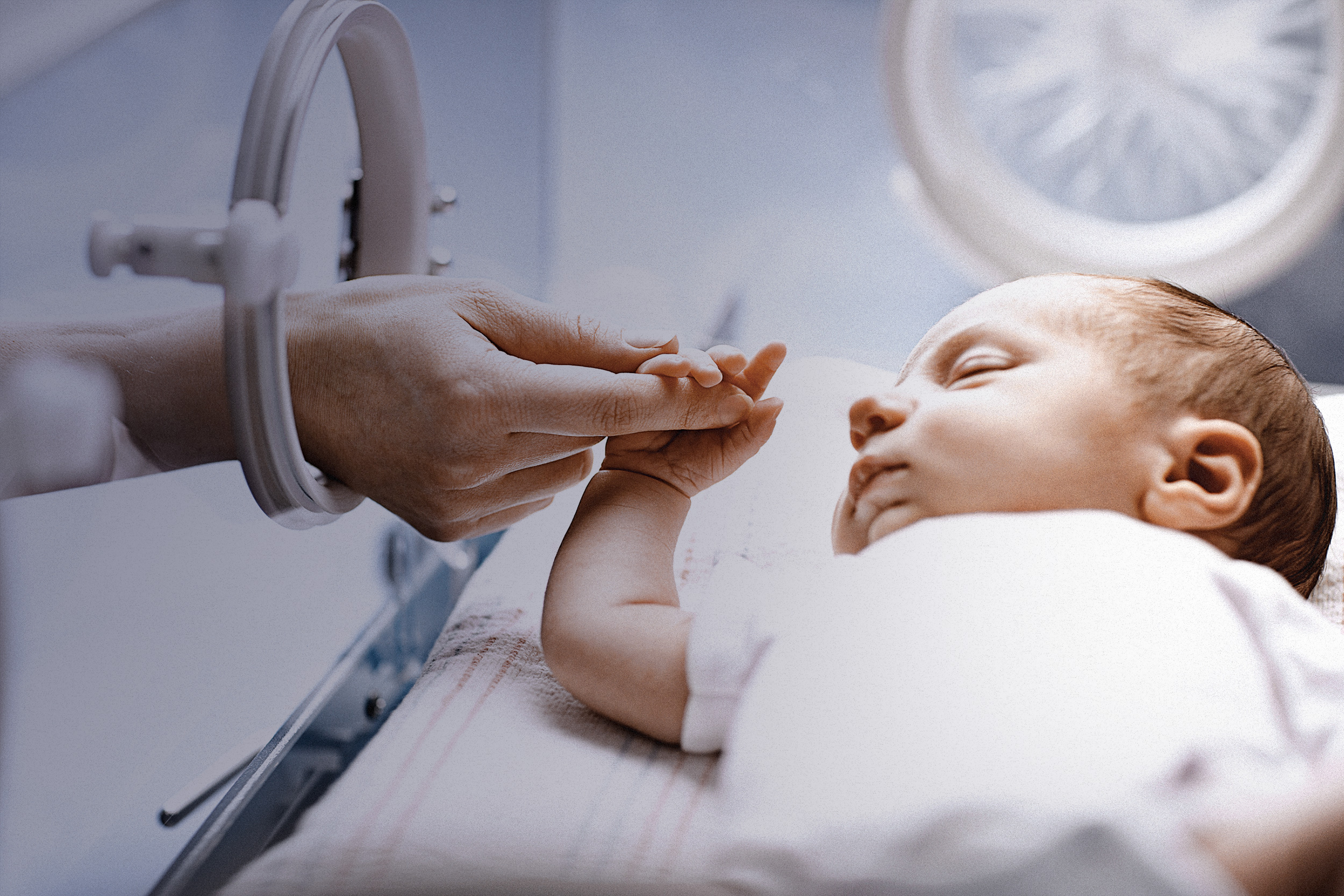 Améliorer la sécurité des patients avec Masimo SET® - Bébé en couveuse